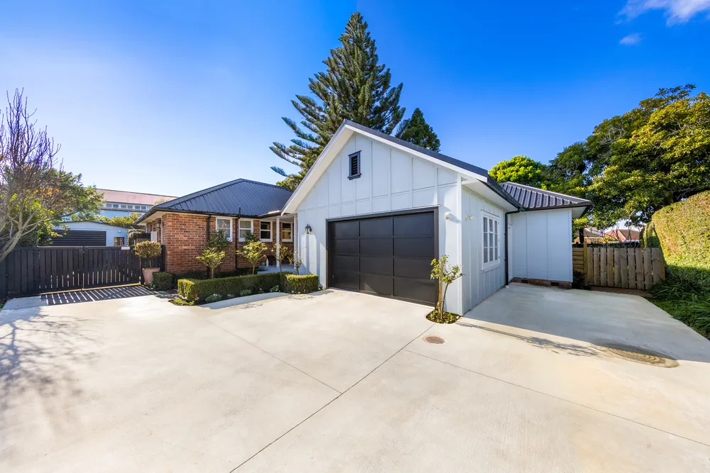 Photos of 11 Alamein Road