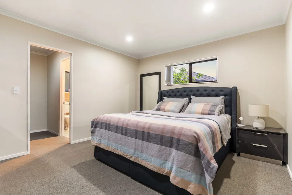 Photos of 38 Nicholas Gibbons Drive