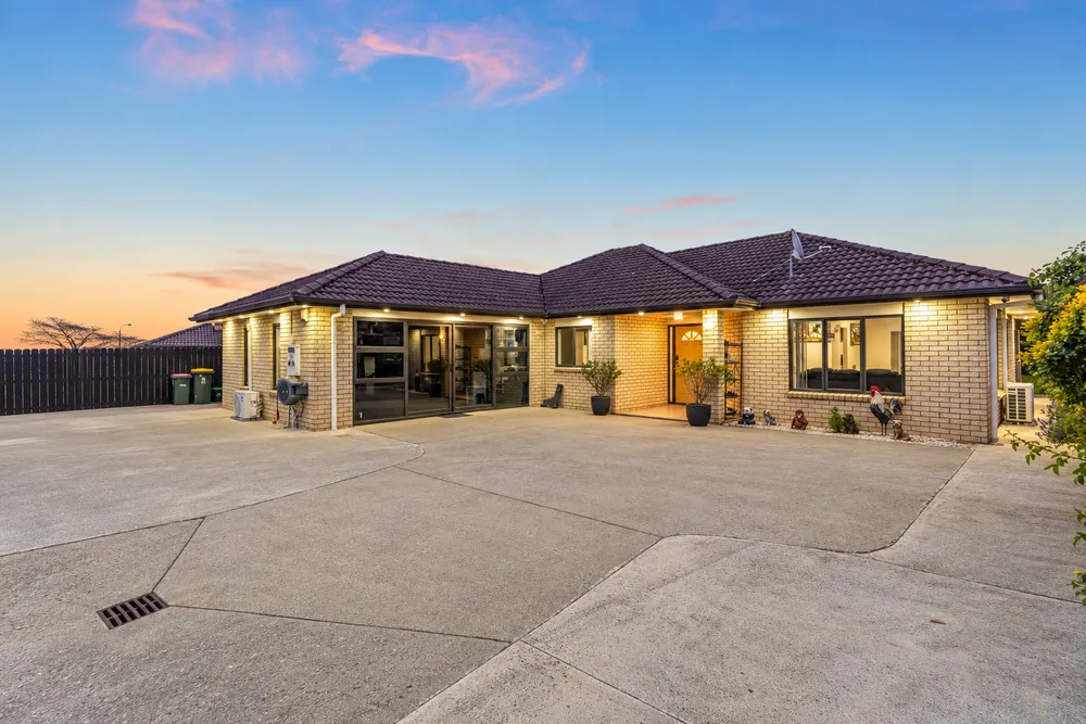 Photos of 38 Nicholas Gibbons Drive