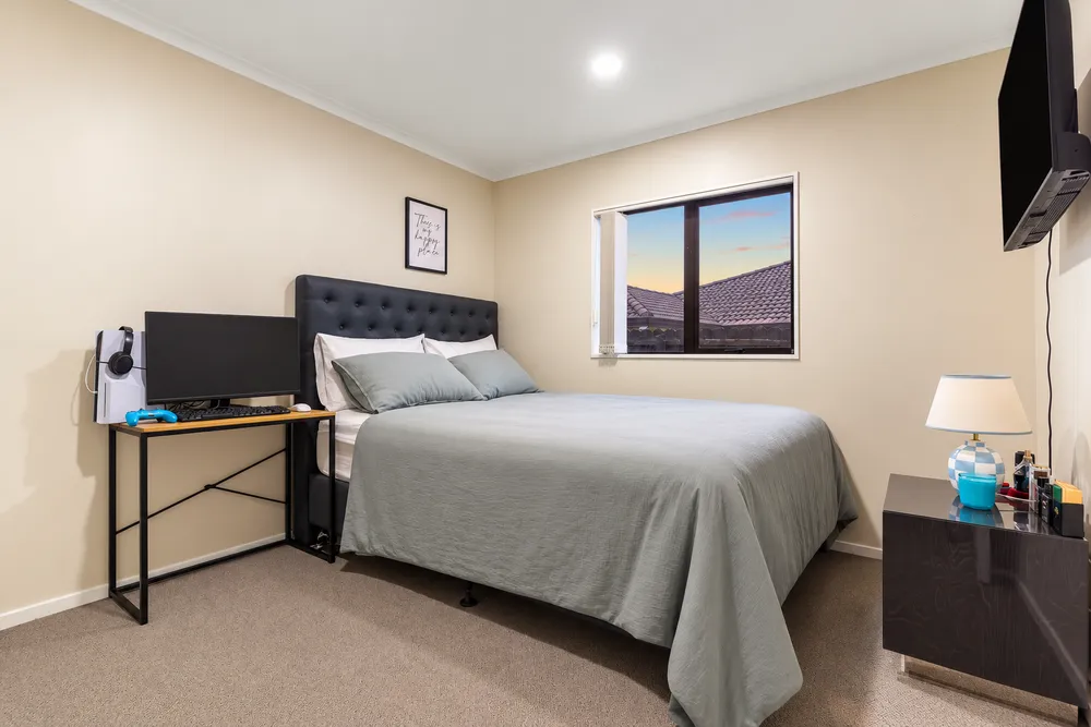 Photos of 38 Nicholas Gibbons Drive