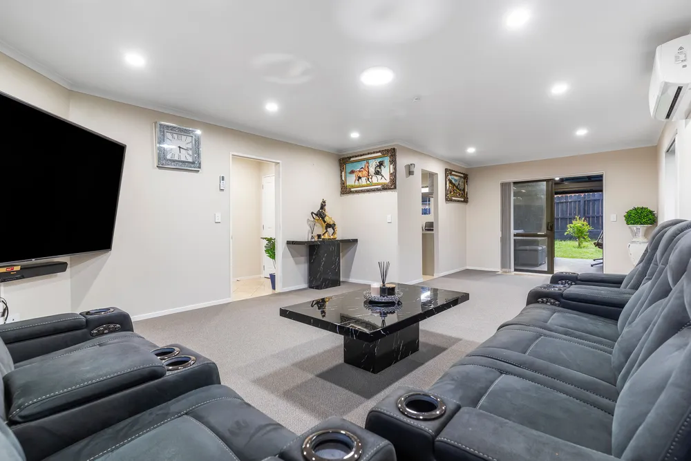 Photos of 38 Nicholas Gibbons Drive