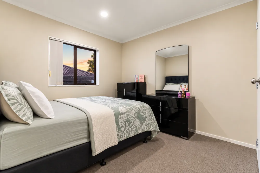 Photos of 38 Nicholas Gibbons Drive