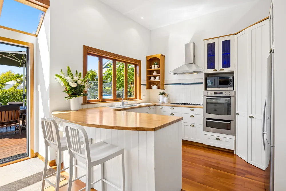 Photos of 76 St Vincent Avenue