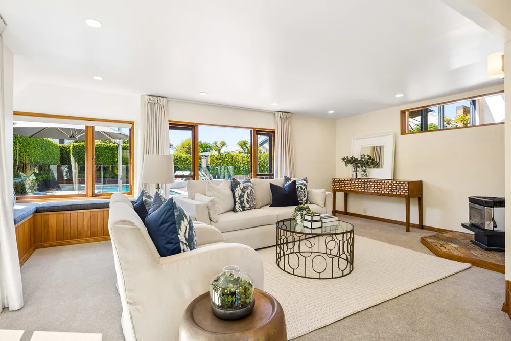 Photos of 76 St Vincent Avenue