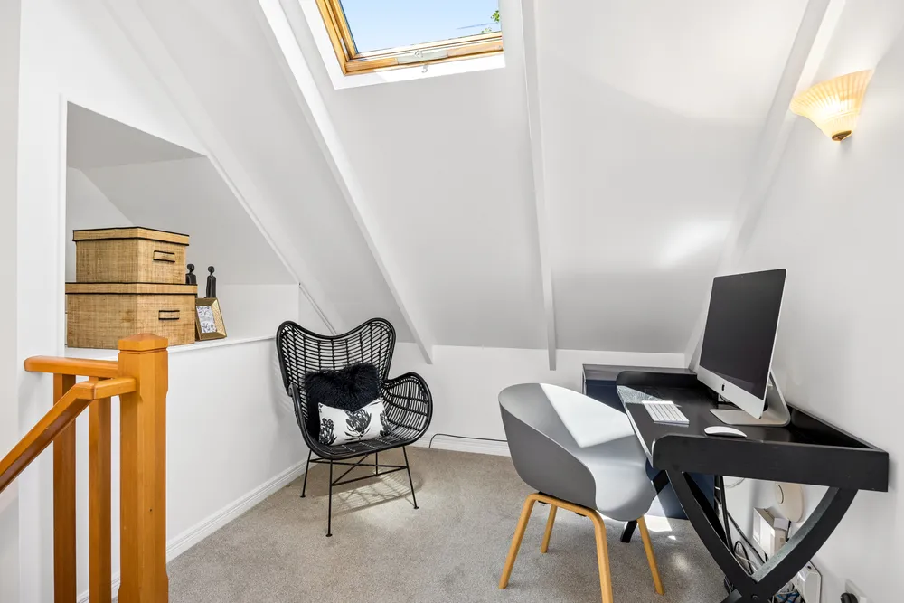 Photos of 76 St Vincent Avenue