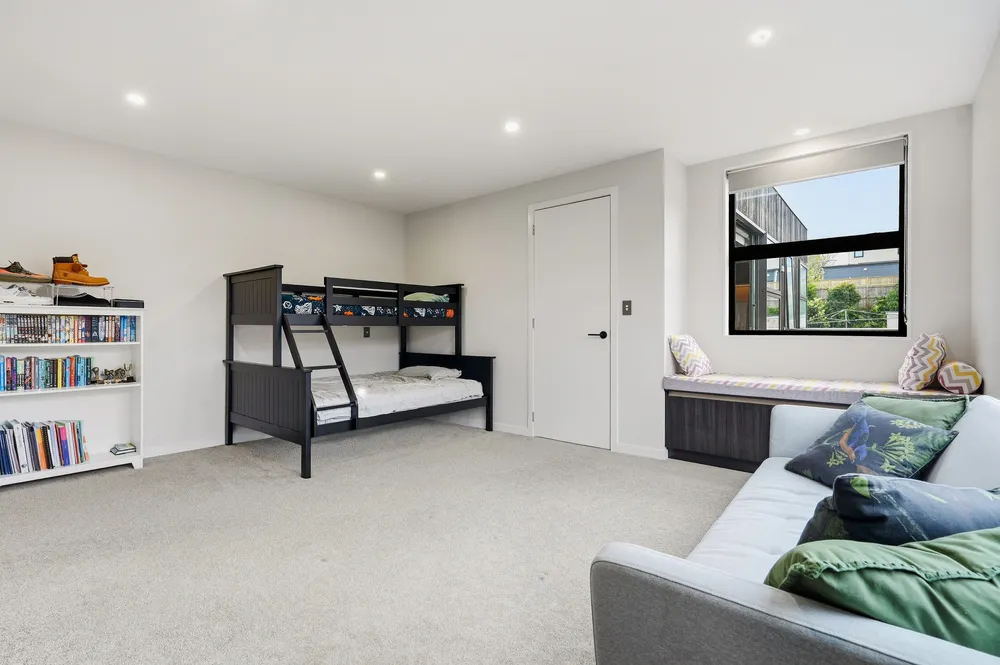 Photos of 60 St Leonards Road