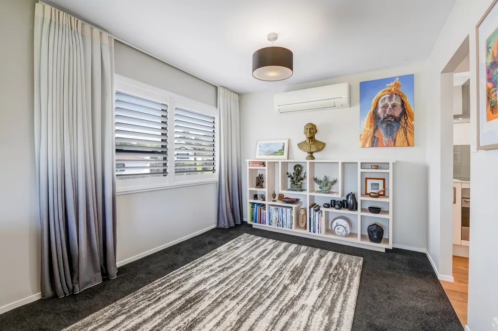 Photos of 15 Leiden Place