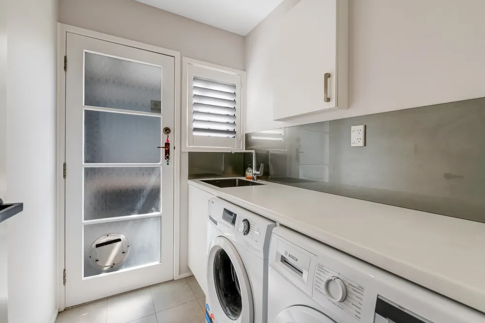 Photos of 15 Leiden Place