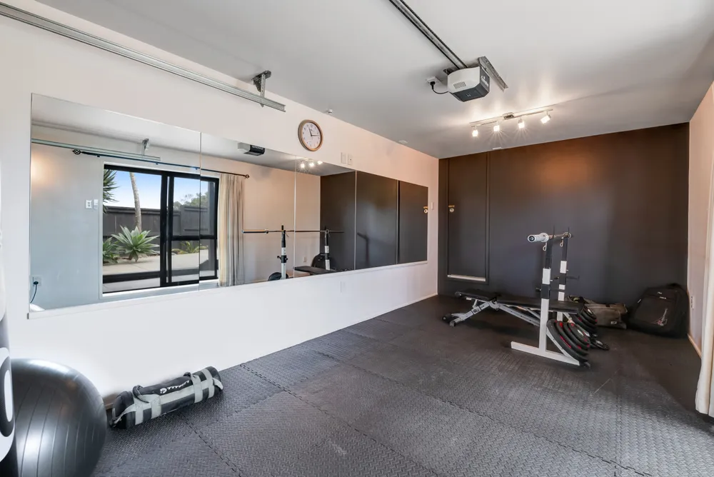 Photos of 15 Leiden Place