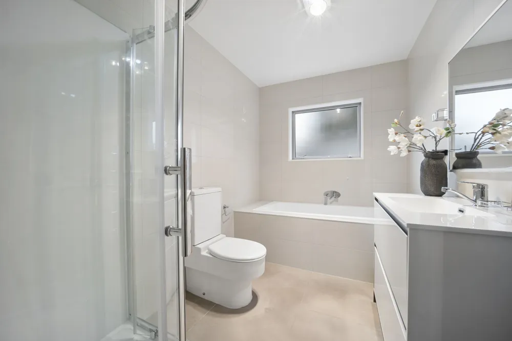 Photos of 45A Gardner Avenue