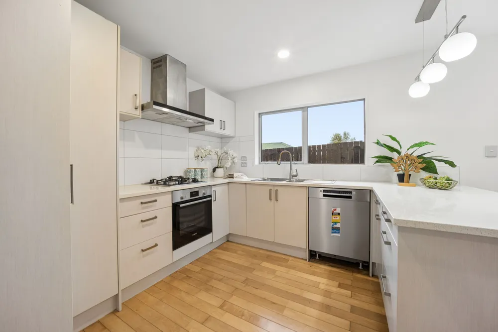 Photos of 45A Gardner Avenue