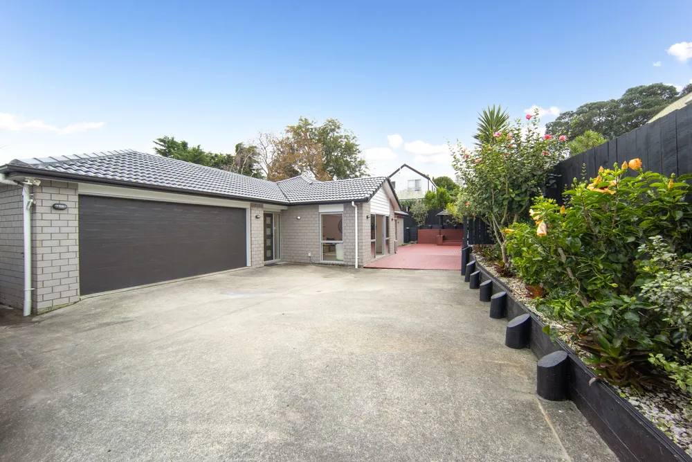 Photos of 45A Gardner Avenue