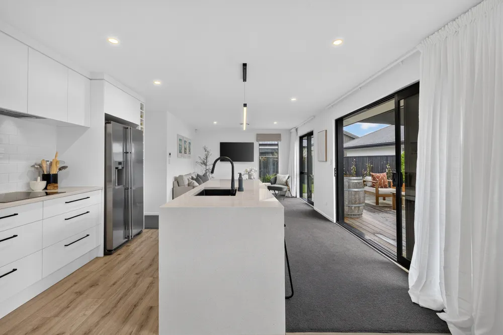 Photos of 16 Spalling Road