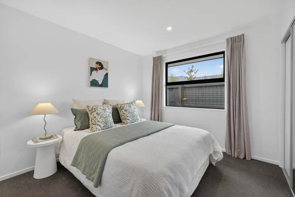 Photos of 16 Spalling Road