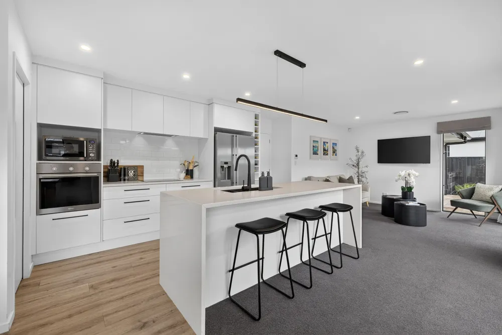 Photos of 16 Spalling Road