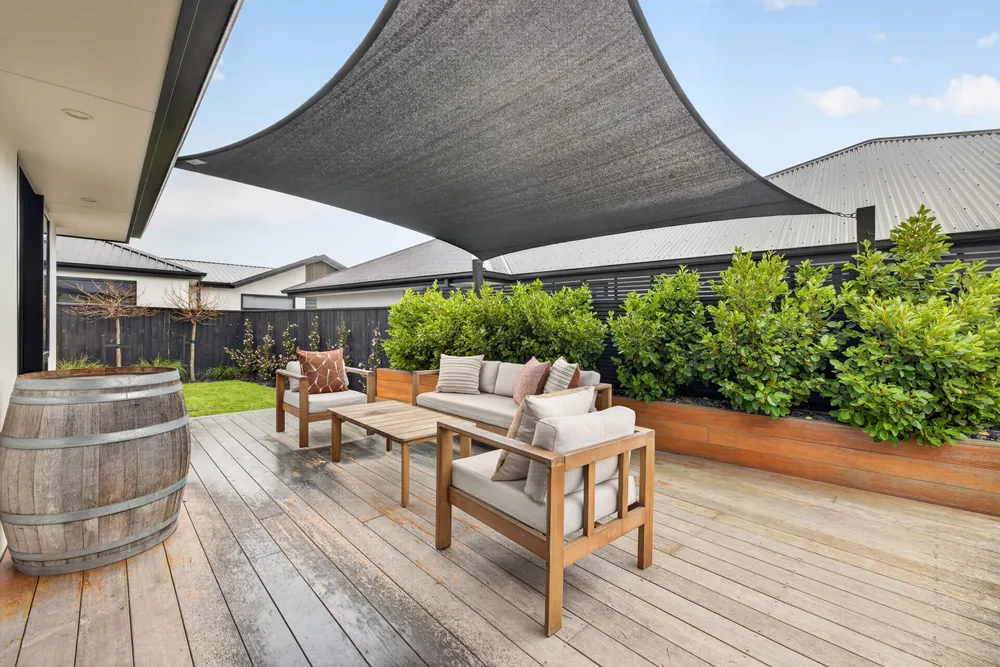 Photos of 16 Spalling Road