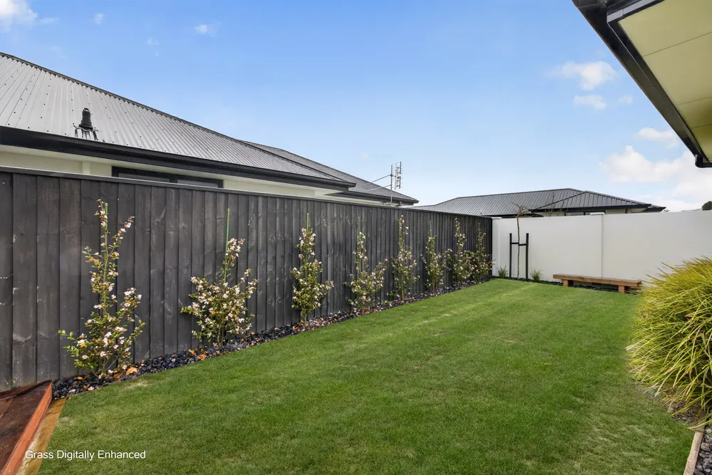 Photos of 16 Spalling Road