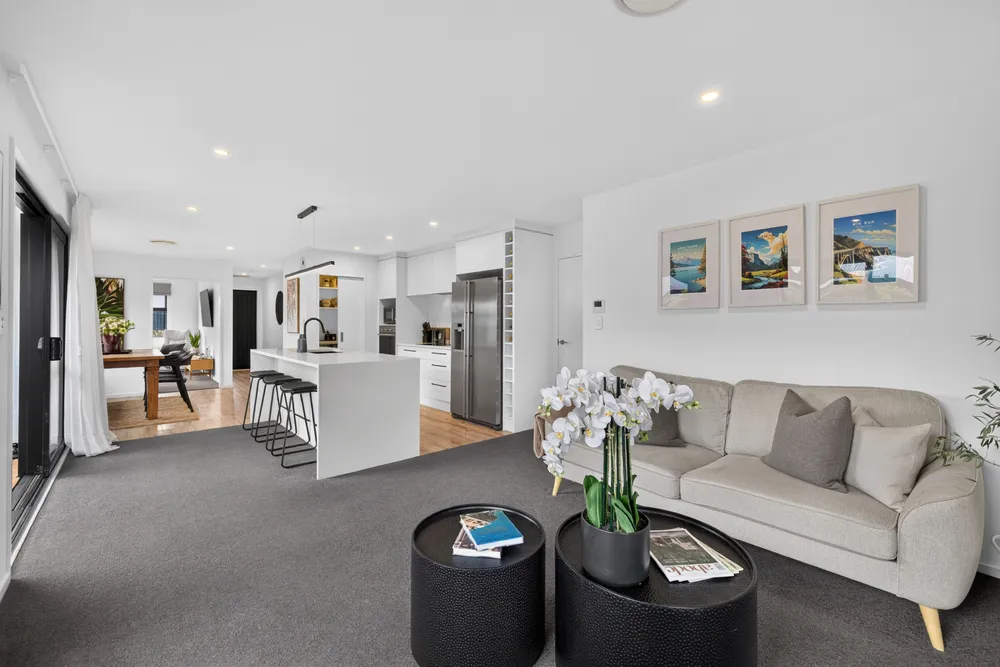 Photos of 16 Spalling Road