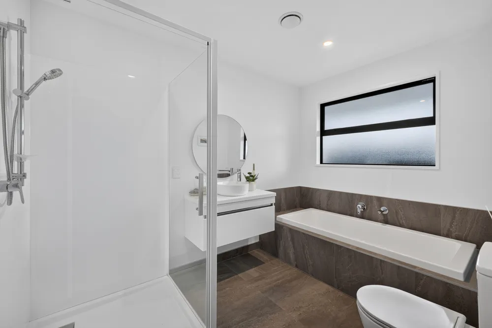 Photos of 16 Spalling Road