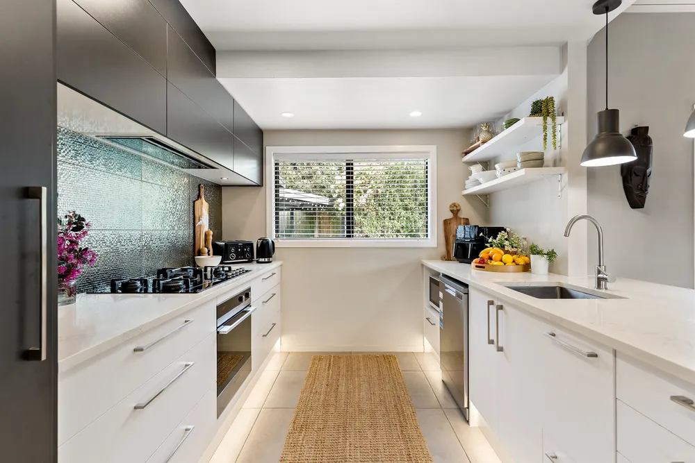 Photos of 16 Picasso Drive