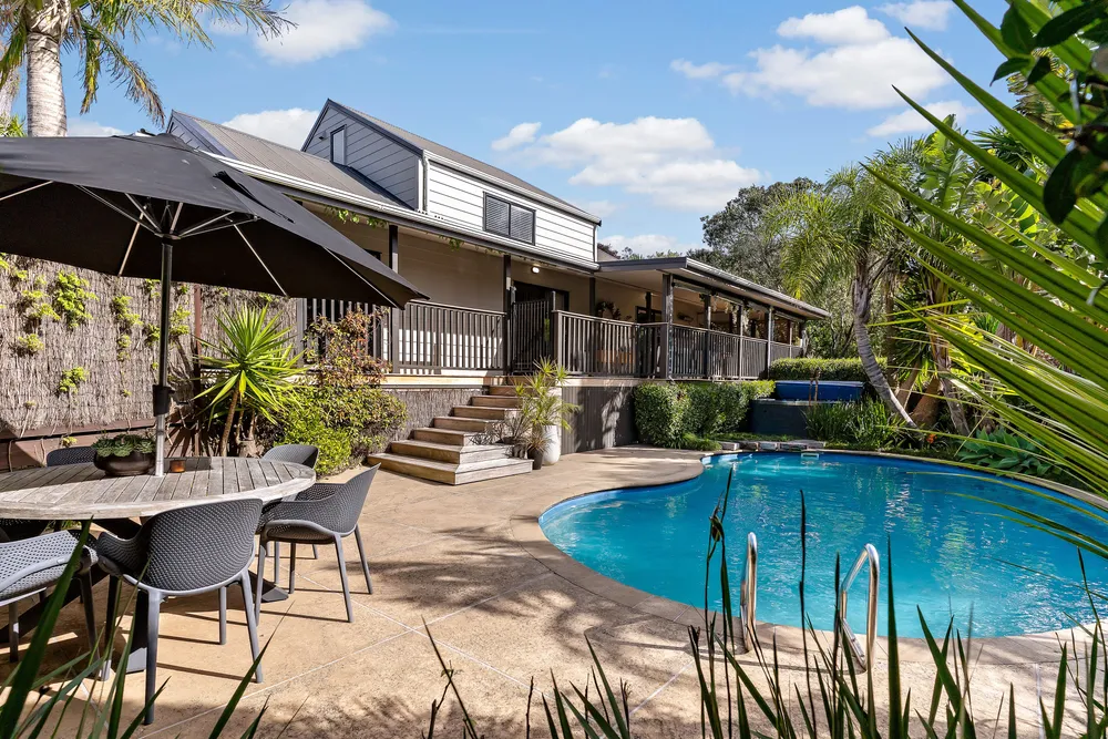 Photos of 16 Picasso Drive
