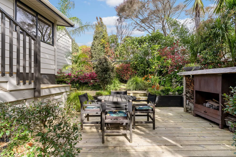 Photos of 16 Picasso Drive