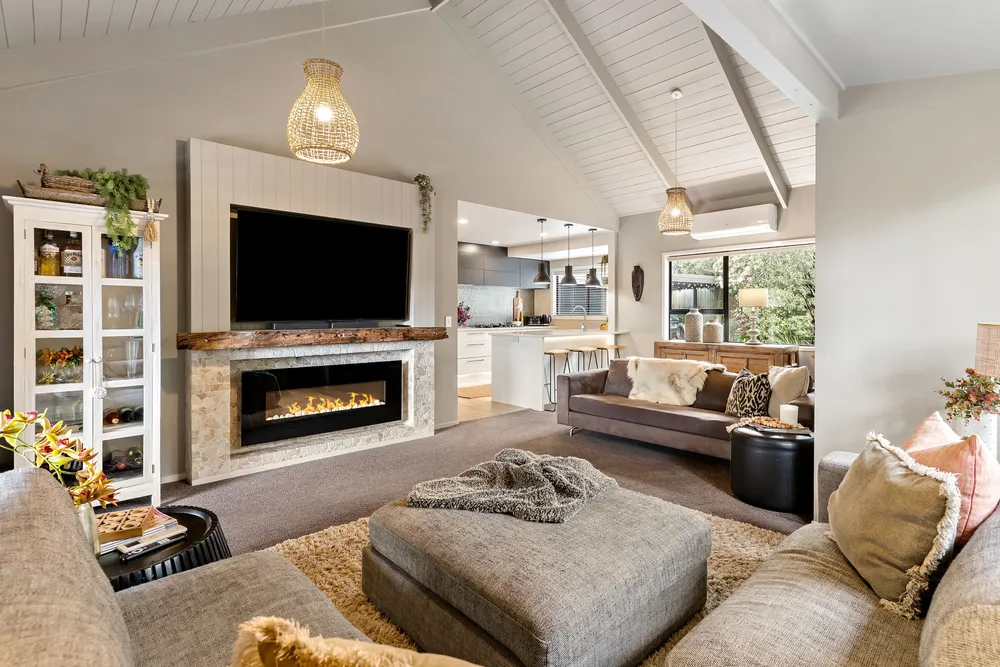 Photos of 16 Picasso Drive