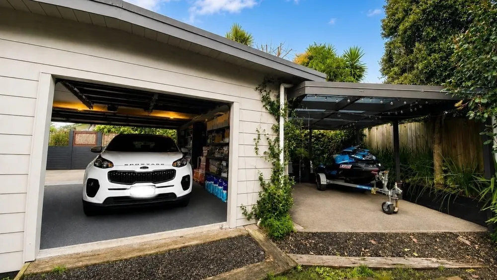 Photos of 16 Picasso Drive