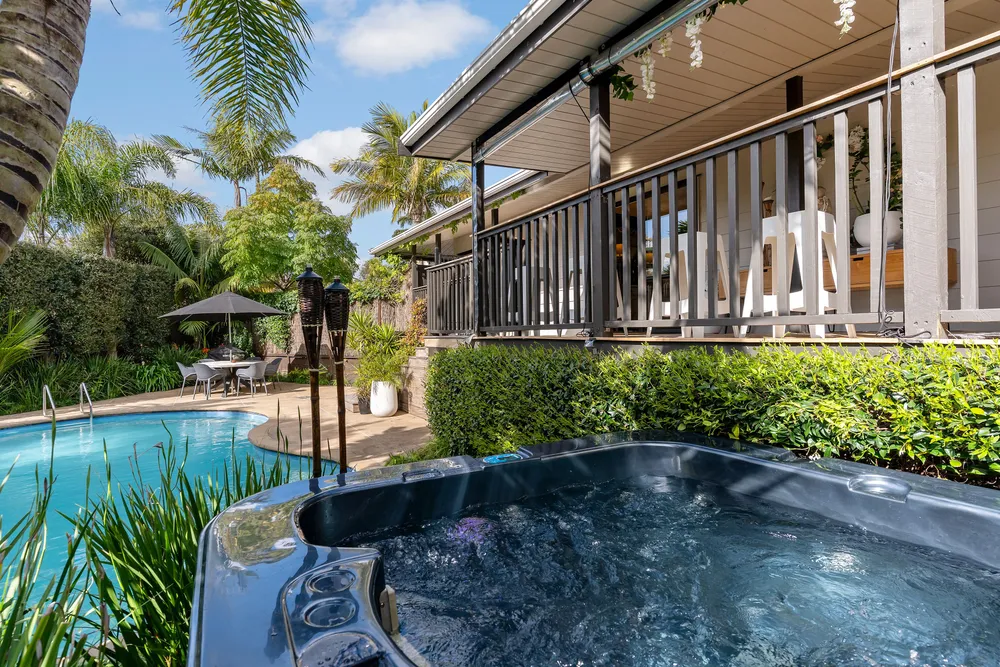 Photos of 16 Picasso Drive