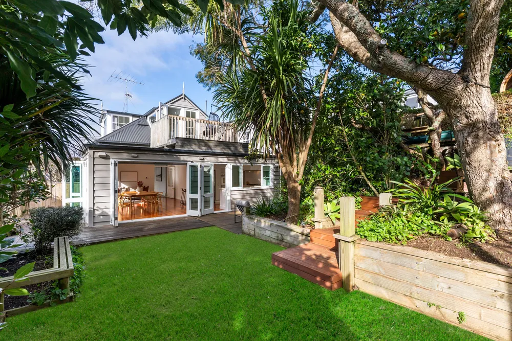 Photos of 19 St Aubyn Street