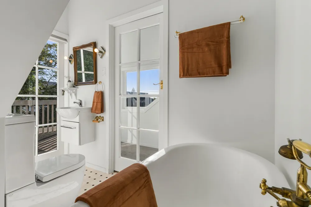 Photos of 19 St Aubyn Street