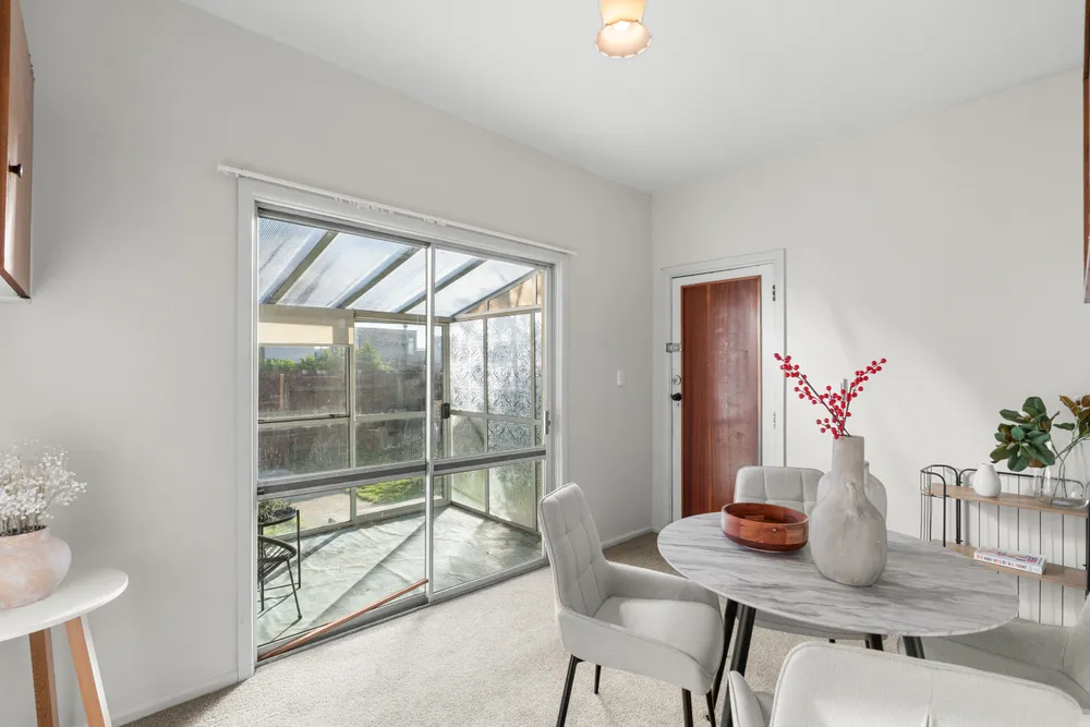 Photos of 577 Manchester Street