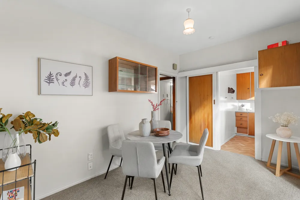 Photos of 577 Manchester Street