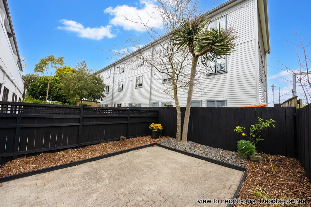 Photos of 10/27 Rossmay Terrace