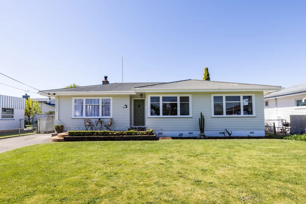 Photos of 4 Trevelyan Street