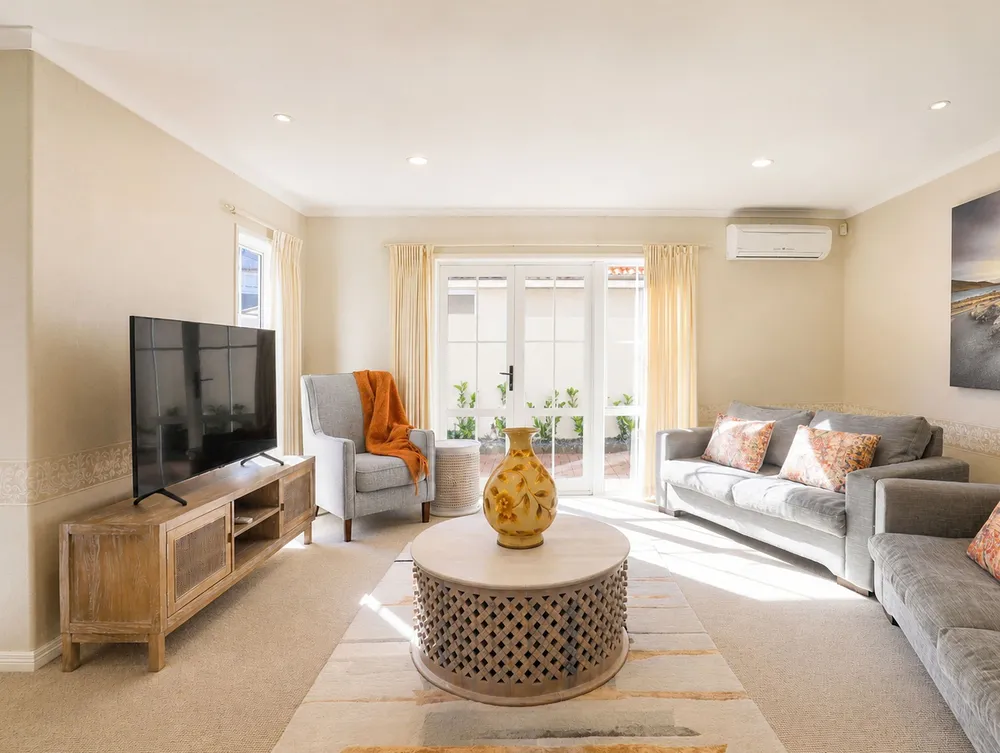 Photos of 21 Fifth Avenue