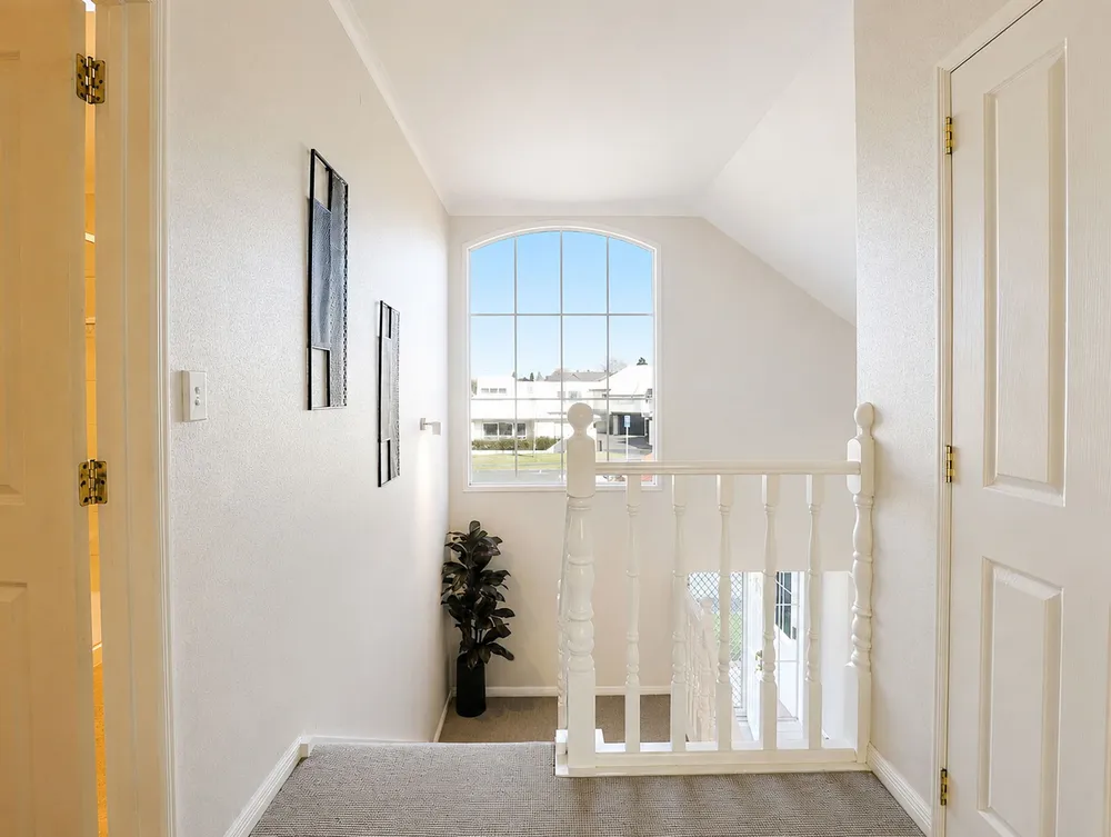 Photos of 21 Fifth Avenue