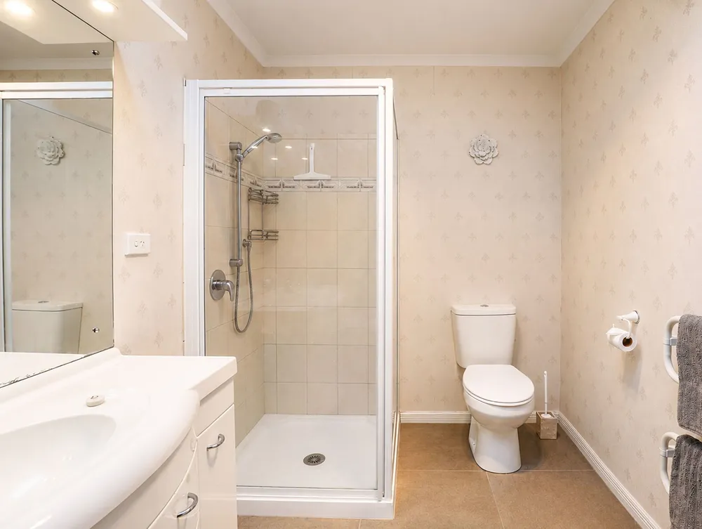 Photos of 21 Fifth Avenue