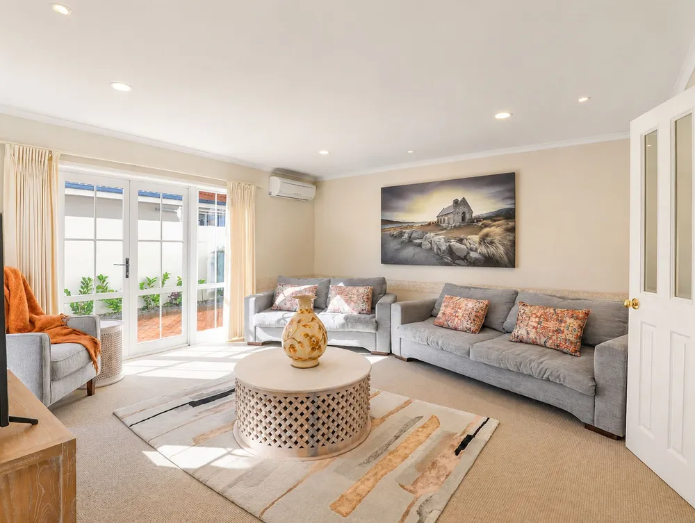 Photos of 21 Fifth Avenue