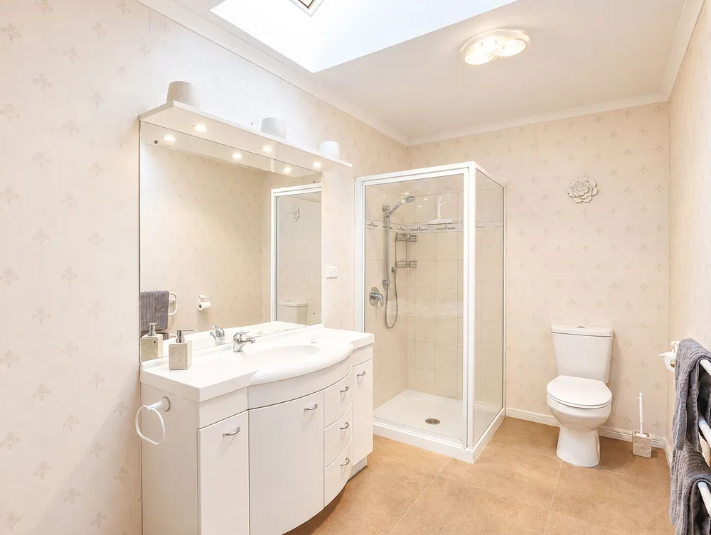 Photos of 21 Fifth Avenue