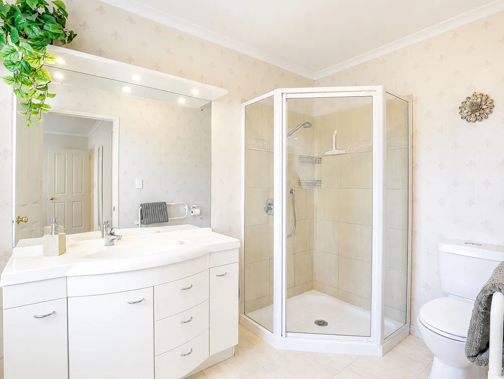 Photos of 21 Fifth Avenue