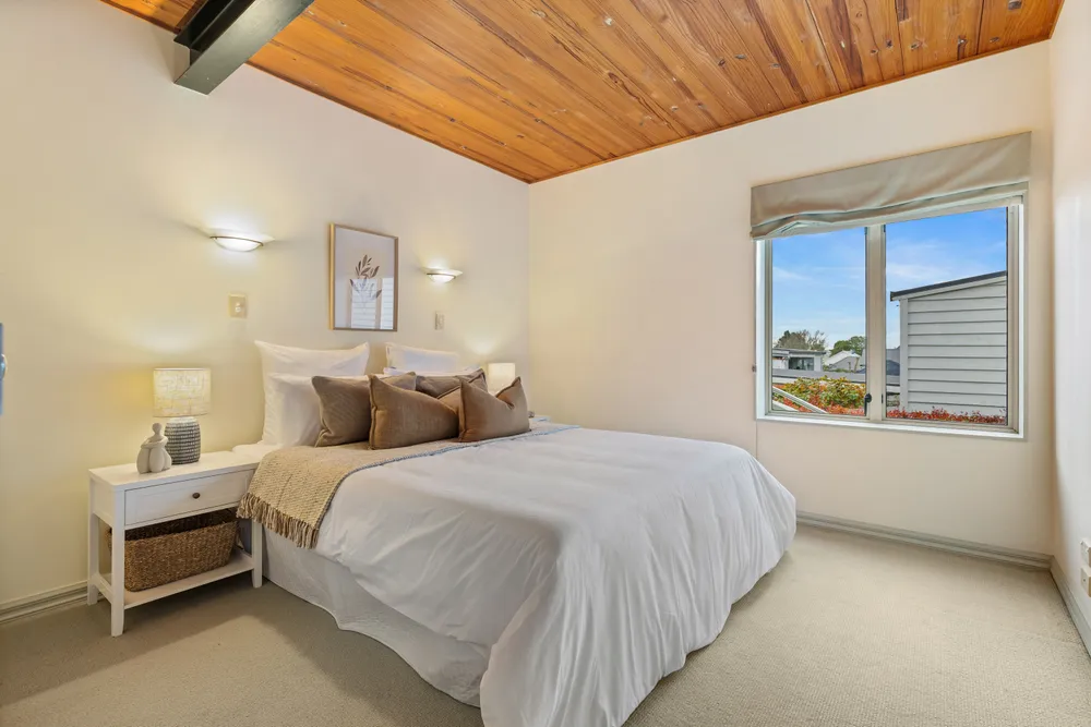 Photos of 2/145 Victoria Road
