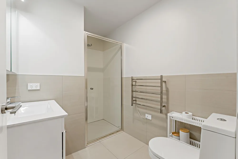 Photos of 107/38E Fraser Avenue