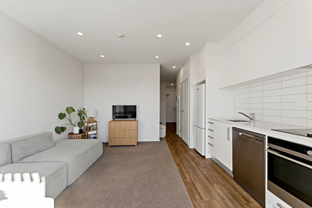 Photos of 107/38E Fraser Avenue