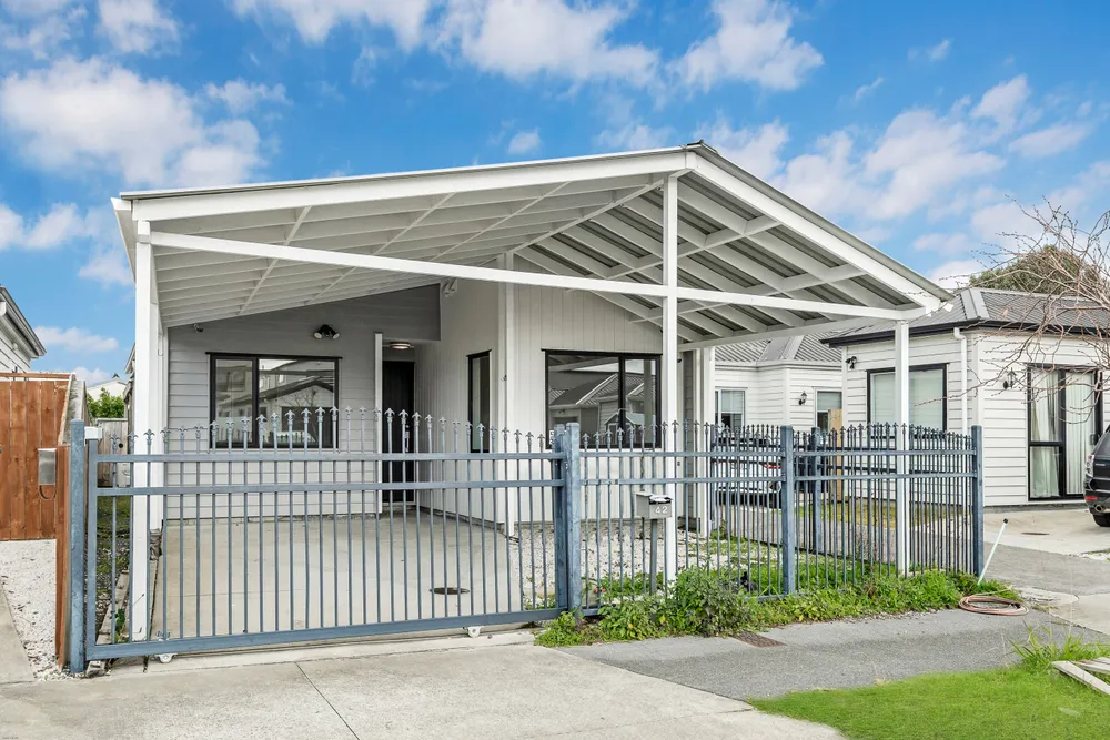 Photos of 42 Farmland Road