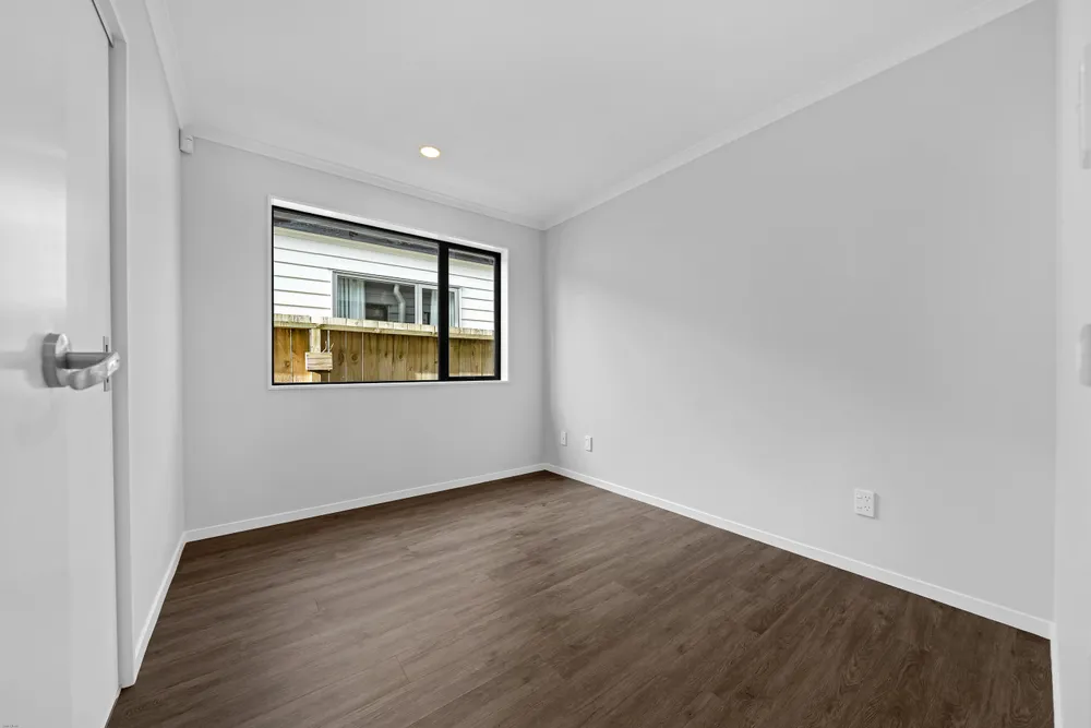 Photos of 42 Farmland Road