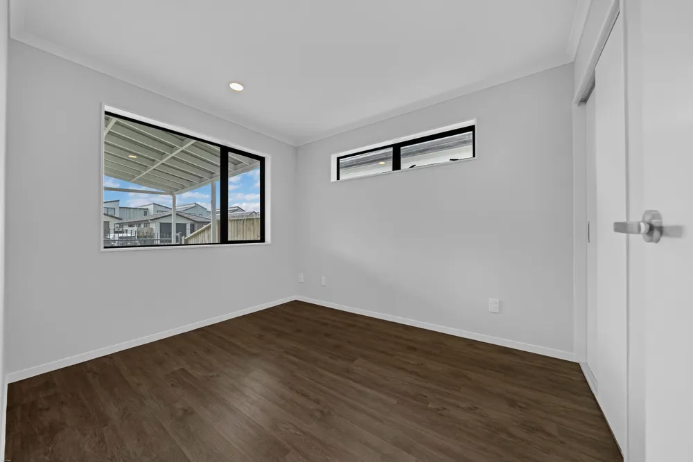 Photos of 42 Farmland Road