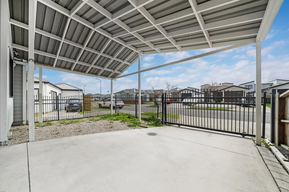 Photos of 42 Farmland Road