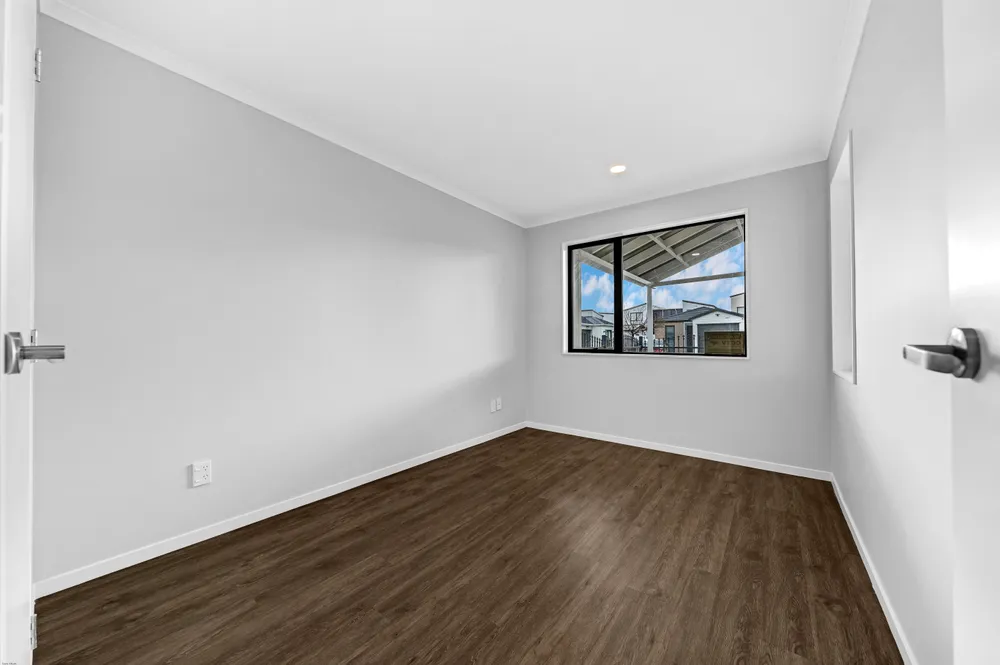 Photos of 42 Farmland Road