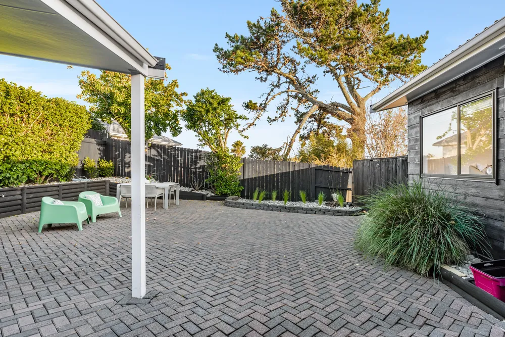 Photos of 193 Abbotts Way